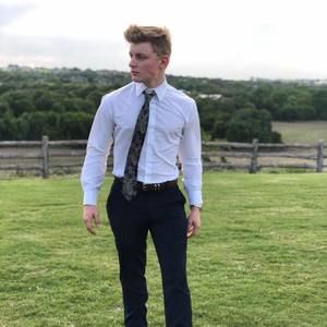 Meet your Posher, Chase